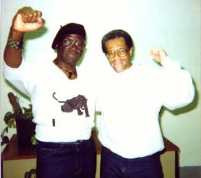 Herman Wallace  (links) und Albert Woodfox (rechts) bei einem Besuch im Februar 2002